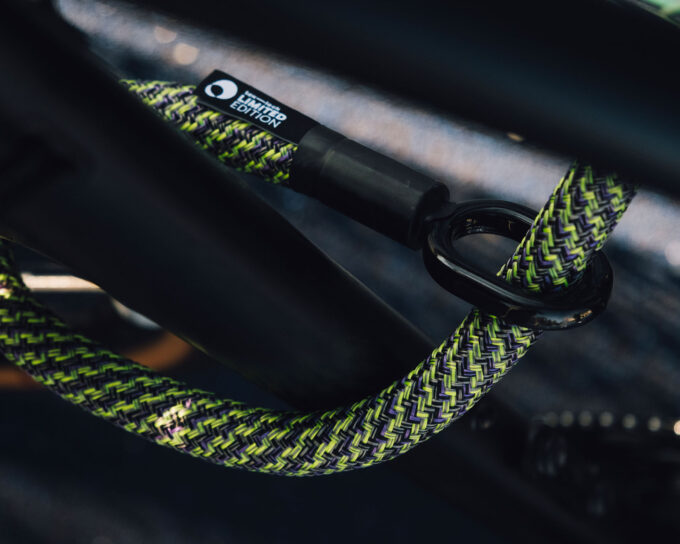 tex–lock eyelet one spirit umschließt schwarzen Fahrradrahmen